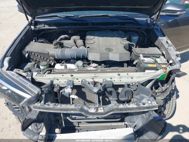 JTEZU5JR9J5188569 Toyota 4runner Sr5 Premium