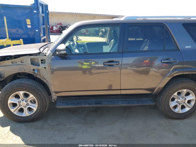 JTEZU5JR9J5188569 Toyota 4runner Sr5 Premium