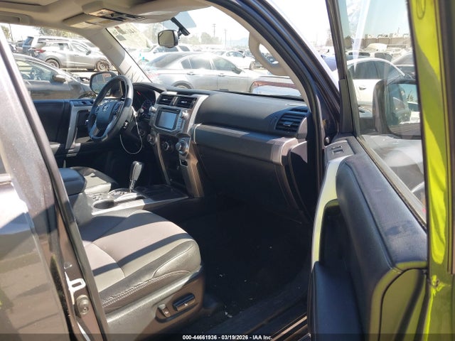 JTEZU5JR9J5188569 Toyota 4runner Sr5 Premium
