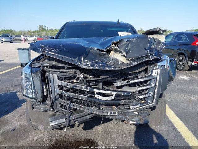 44661945 :رقم المزاد ، 1GYS3HKJ9JR343949 vin ، 2018 Cadillac Escalade Esv Luxury مزاد بيع