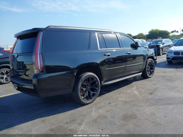 44661945 :رقم المزاد ، 1GYS3HKJ9JR343949 vin ، 2018 Cadillac Escalade Esv Luxury مزاد بيع