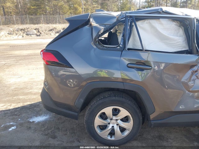 2T3F1RFV4MC205564 Toyota RAV4 LE