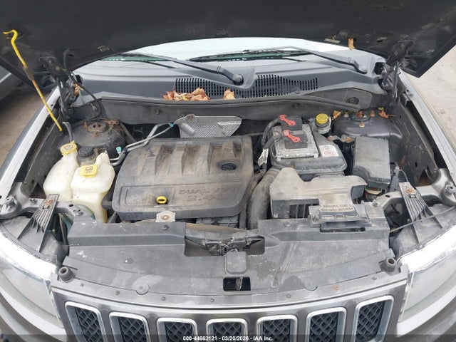 44662121 :رقم المزاد ، 1C4NJDBB0FD271912 vin ، 2015 Jeep Compass Sport مزاد بيع