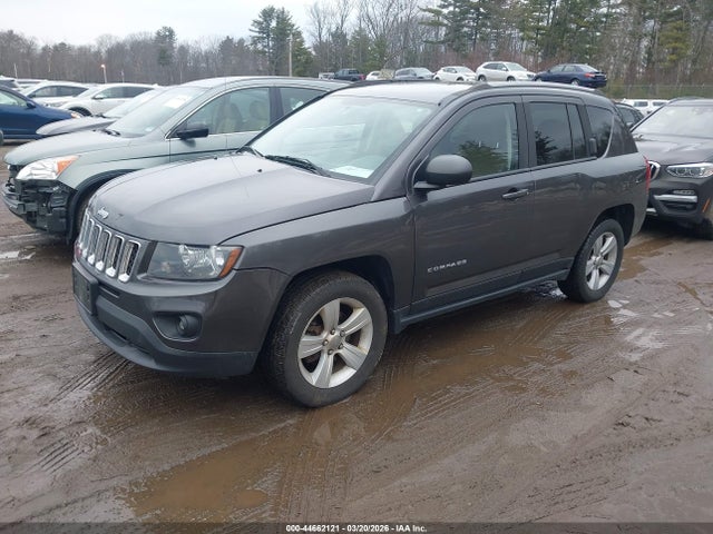 44662121 :رقم المزاد ، 1C4NJDBB0FD271912 vin ، 2015 Jeep Compass Sport مزاد بيع
