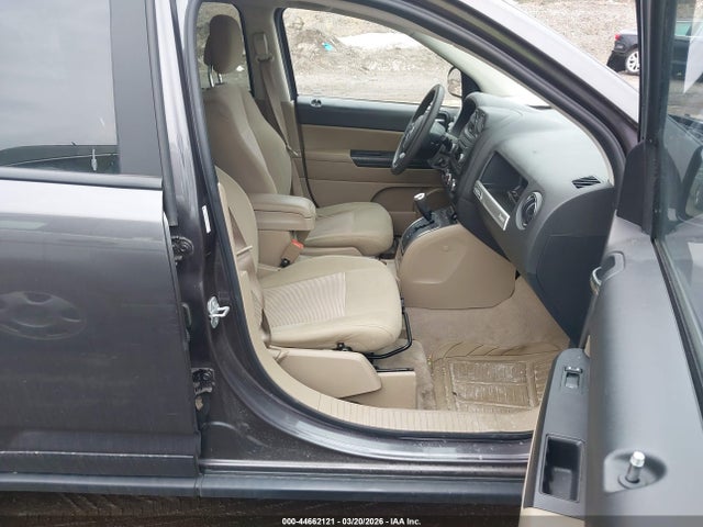 44662121 :رقم المزاد ، 1C4NJDBB0FD271912 vin ، 2015 Jeep Compass Sport مزاد بيع