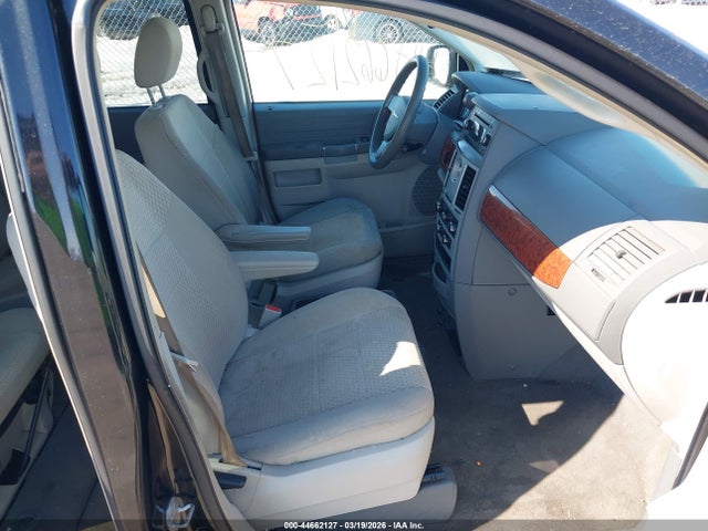 2009 CHRYSLER TOWN & COUNTRY 2A8HR44E49R577342 Photo 4