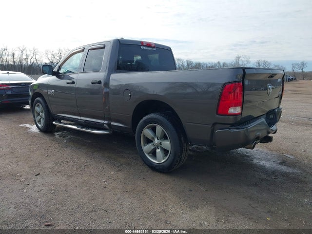 2015 RAM 1500 1C6RR7FT1FS781364 Photo 2