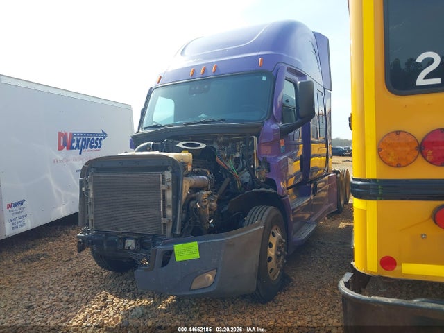 44662185 :رقم المزاد ، 3AKJHHDR7NSMD0031 vin ، 2022 Freightliner New Cascadia 126 مزاد بيع