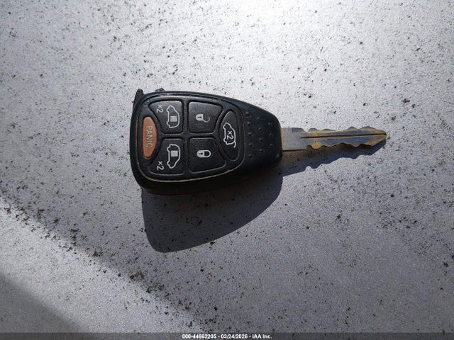 44662205 :رقم المزاد ، 2C8GP64L44R501775 vin ، 2004 Chrysler Town & Country Limited مزاد بيع