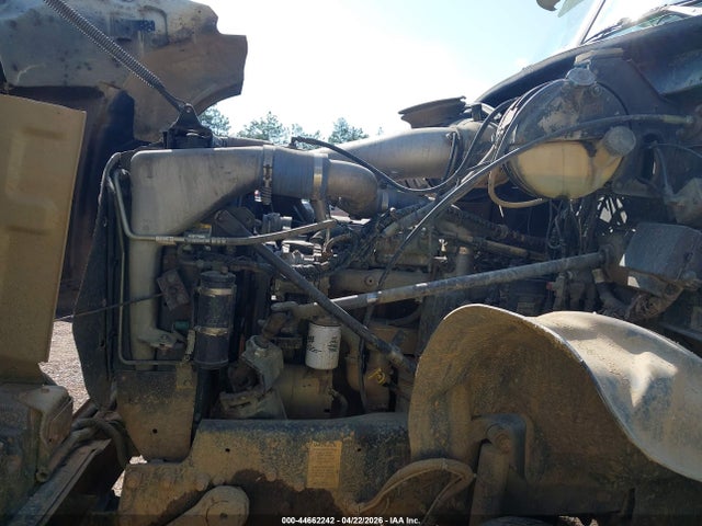 Продаж на аукціоні авто 2004 Mack 700 Cv700, vin: 1M2AG11C04M009497, номер лоту: 44662242