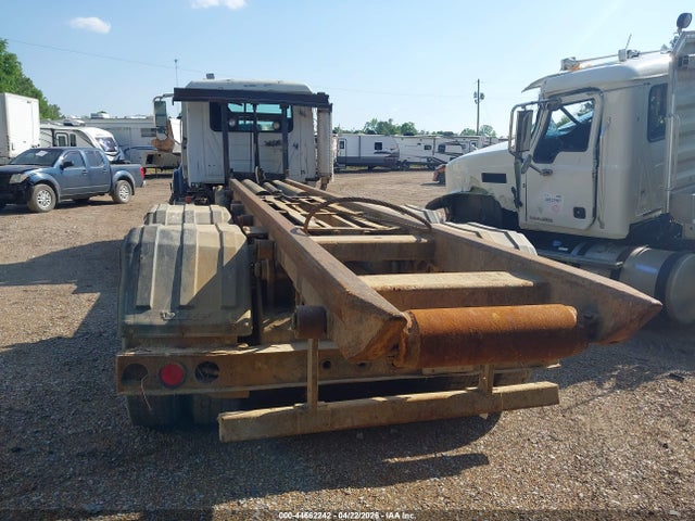 Продаж на аукціоні авто 2004 Mack 700 Cv700, vin: 1M2AG11C04M009497, номер лоту: 44662242