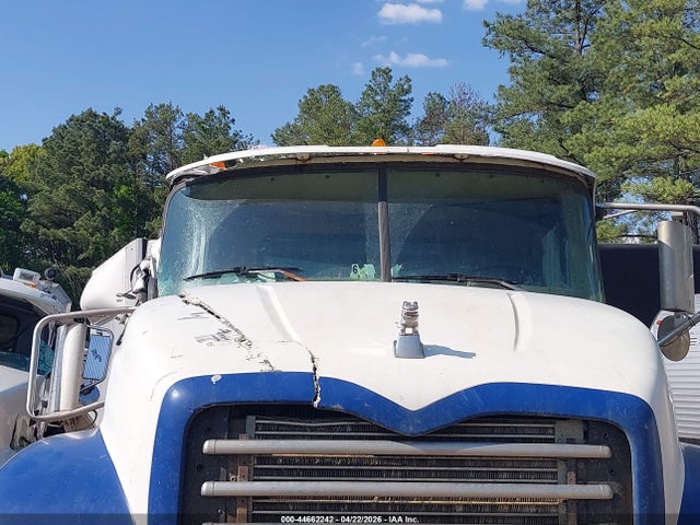 Продаж на аукціоні авто 2004 Mack 700 Cv700, vin: 1M2AG11C04M009497, номер лоту: 44662242