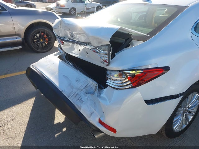 JTHBK1GG8E2150430 Lexus ES 350
