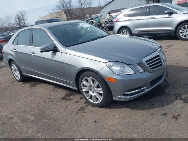 2013 MERCEDES-BENZ E 350 WDDHF8JB9DA703411