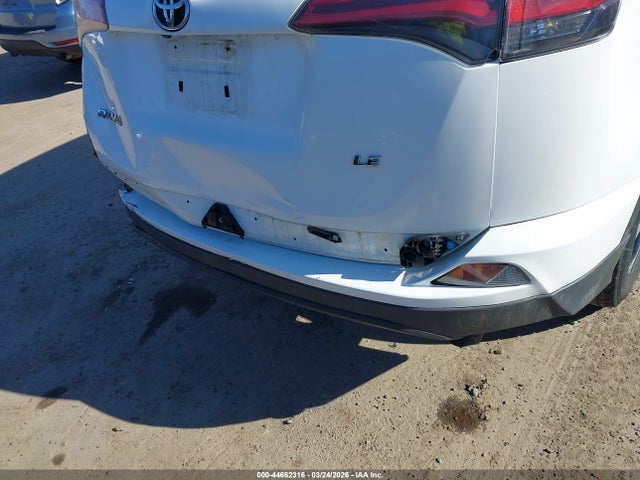 Toyota RAV4 LE 2017 2T3ZFREV8HW378167 Image 17