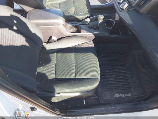 Toyota RAV4 LE 2017 2T3ZFREV8HW378167 Image 5