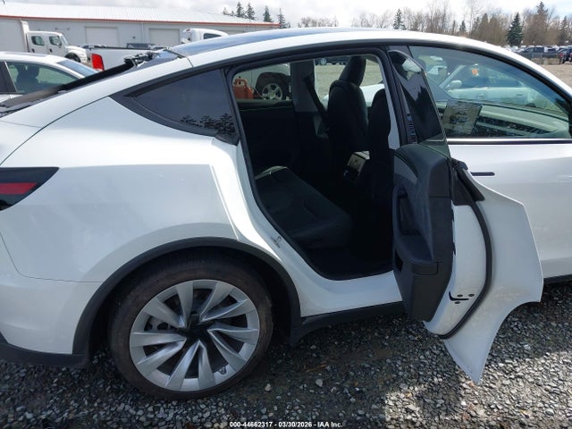 2026 TESLA MODEL Y 7SAYGDEE3TF452379 Photo 7