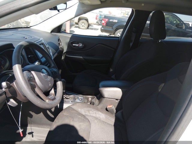 Продаж на аукціоні авто 2019 Jeep Cherokee Latitude Fwd, vin: 1C4PJLCBXKD340388, номер лоту: 44662340