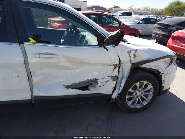 Продаж на аукціоні авто 2019 Jeep Cherokee Latitude Fwd, vin: 1C4PJLCBXKD340388, номер лоту: 44662340