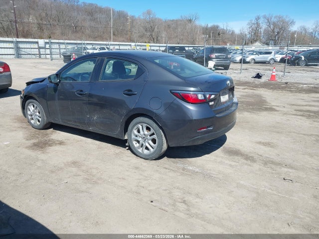 3MYDLBYV4HY170871 Toyota YARIS IA