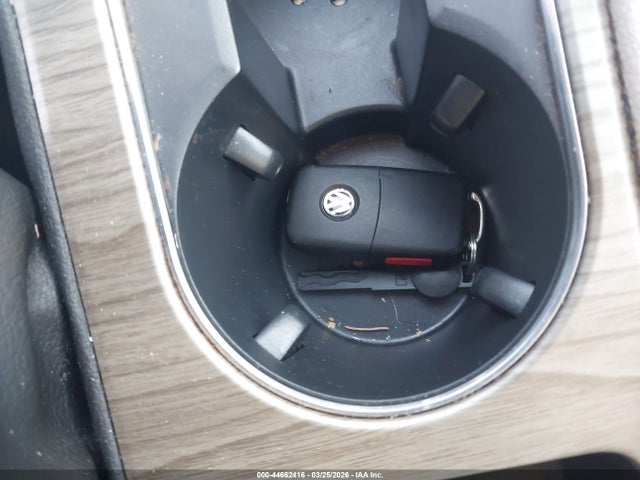 44662416 :رقم المزاد ، 1VWBT7A32HC029024 vin ، 2017 Volkswagen Passat 1.8t Se مزاد بيع