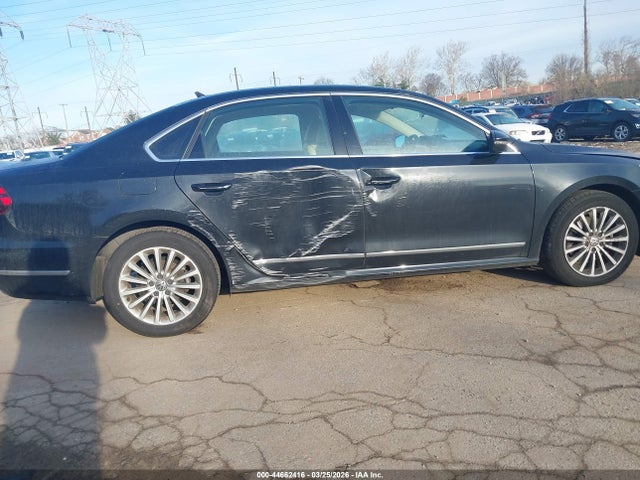 44662416 :رقم المزاد ، 1VWBT7A32HC029024 vin ، 2017 Volkswagen Passat 1.8t Se مزاد بيع