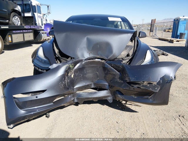 Tesla Model 3 Long Range/performance 2018 5YJ3E1EB9JF079279 Image 12