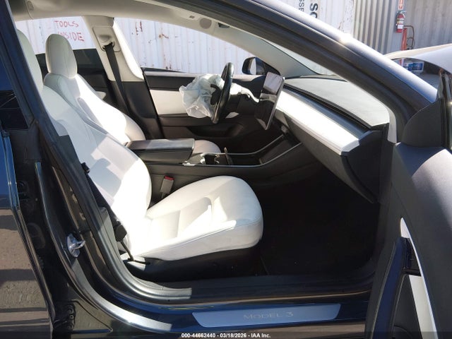 Tesla Model 3 Long Range/performance 2018 5YJ3E1EB9JF079279 Image 5