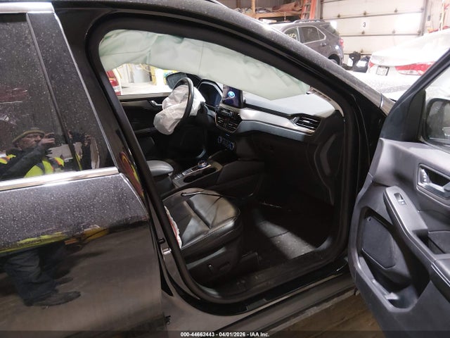2021 FORD ESCAPE 1FMCU9J99MUA57858 Photo 4