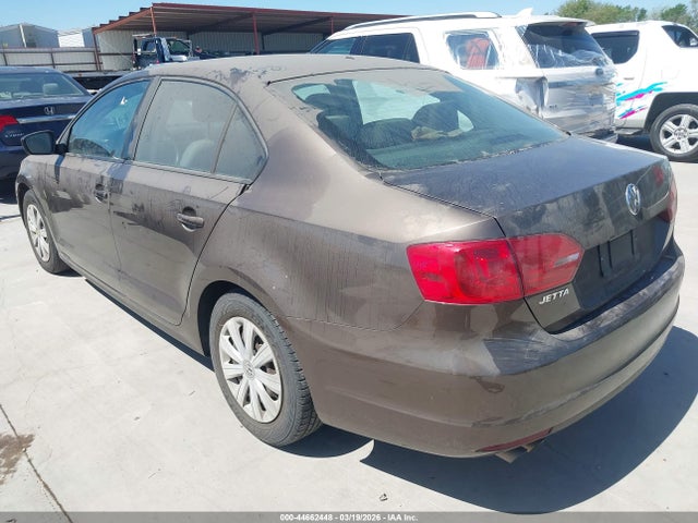 Продажа на аукционе авто 2014 Volkswagen Jetta 2.0l S, vin: 3VW2K7AJ7EM359897, номер лота: 44662448