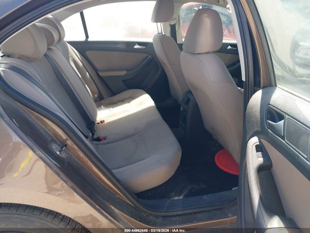 Продажа на аукционе авто 2014 Volkswagen Jetta 2.0l S, vin: 3VW2K7AJ7EM359897, номер лота: 44662448