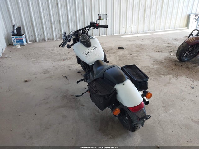 JH2RC537XKK901010 Honda Vt750 C2b