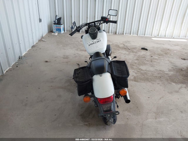 JH2RC537XKK901010 Honda Vt750 C2b
