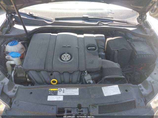 44662491 :رقم المزاد ، WVWDB7AJ1EW010200 vin ، 2014 Volkswagen Golf 2.5l مزاد بيع