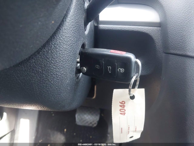 44662491 :رقم المزاد ، WVWDB7AJ1EW010200 vin ، 2014 Volkswagen Golf 2.5l مزاد بيع