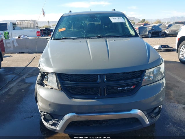 3C4PDDGGXKT759273 Dodge Journey Crossroad Awd