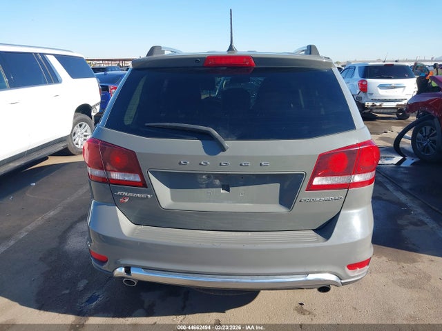 3C4PDDGGXKT759273 Dodge Journey Crossroad Awd