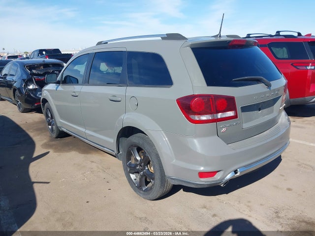 3C4PDDGGXKT759273 Dodge Journey Crossroad Awd