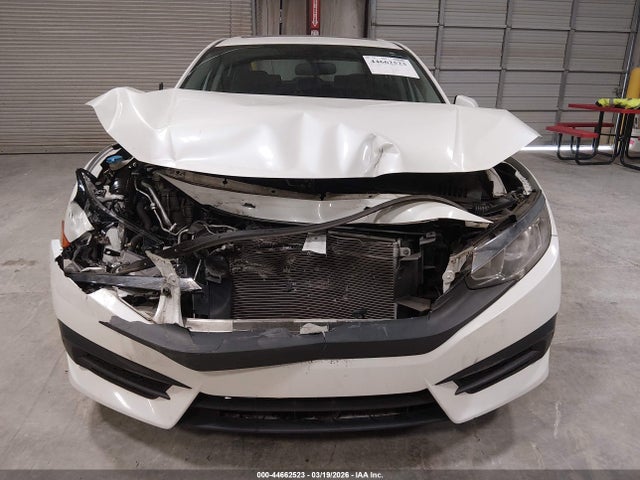 Продажа на аукционе авто 2018 Honda Civic Ex, vin: 19XFC2F76JE033689, номер лота: 44662523
