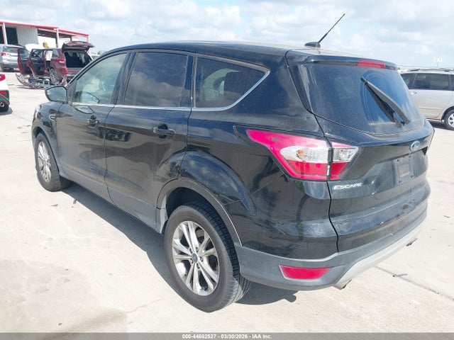 1FMCU0G9XHUC53039 Ford ESCAPE SE