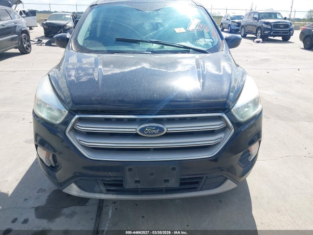 1FMCU0G9XHUC53039 Ford ESCAPE SE