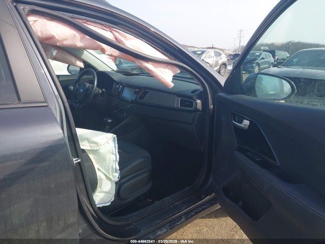 44662541 :رقم المزاد ، KNDCC3LC8K5256355 vin ، 2019 Kia Niro S Touring مزاد بيع
