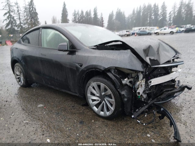 2026 TESLA MODEL Y 7SAYGDED4TF401870