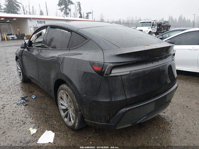 2026 TESLA MODEL Y 7SAYGDED4TF401870 Photo 2