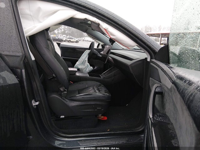 2026 TESLA MODEL Y 7SAYGDED4TF401870 Photo 4