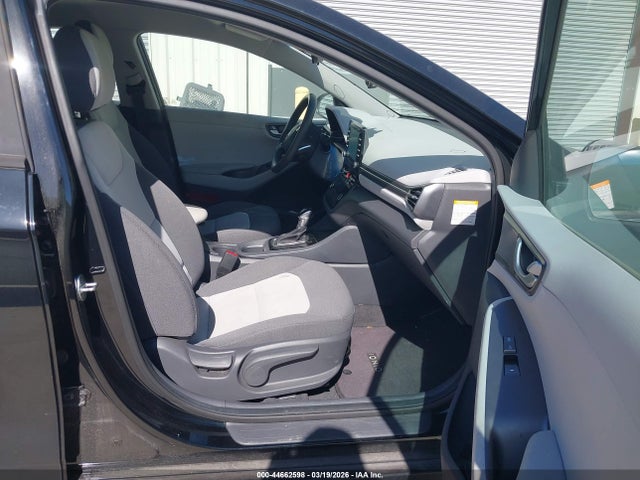 KMHC65LC3LU220157 Hyundai Ioniq Hybrid Blue