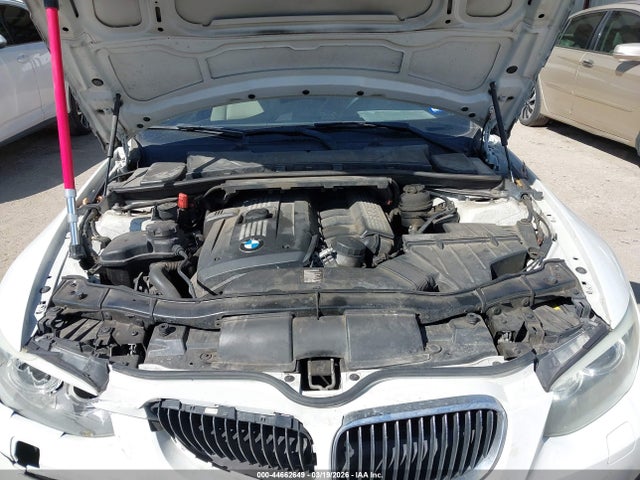 2011 Bmw 328i მანქანა იყიდება აუქციონზე, vin: WBAKE5C59BE755018, აუქციონის ნომერი: 44662649