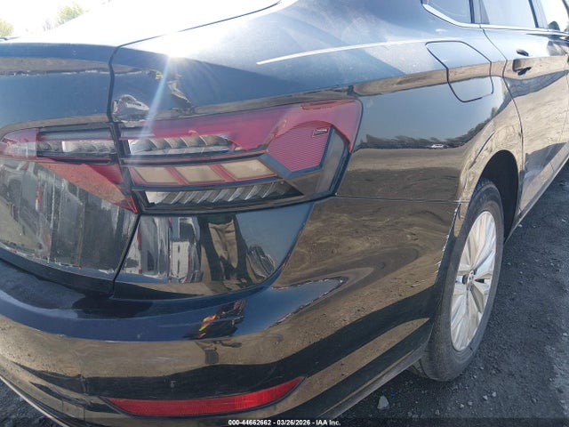 Aukcja sprzedaży 2019 Volkswagen Jetta 1.4t R-line/1.4t S/1.4t Se, vin: 3VWCB7BU9KM243013, numer aukcji: 44662662