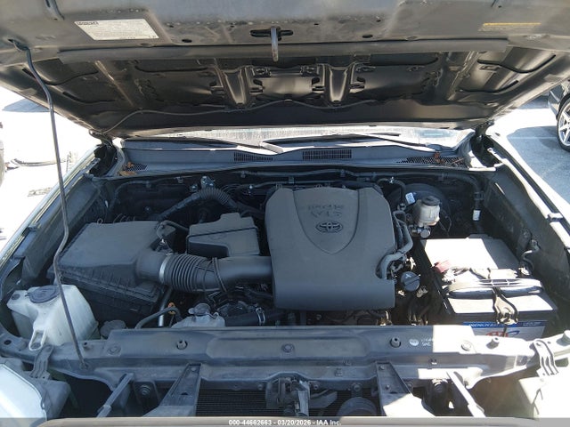 3TMAZ5CN8JM053199 Toyota Tacoma Sr5 V6