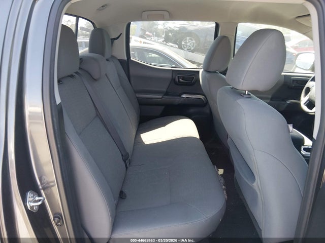 3TMAZ5CN8JM053199 Toyota Tacoma Sr5 V6